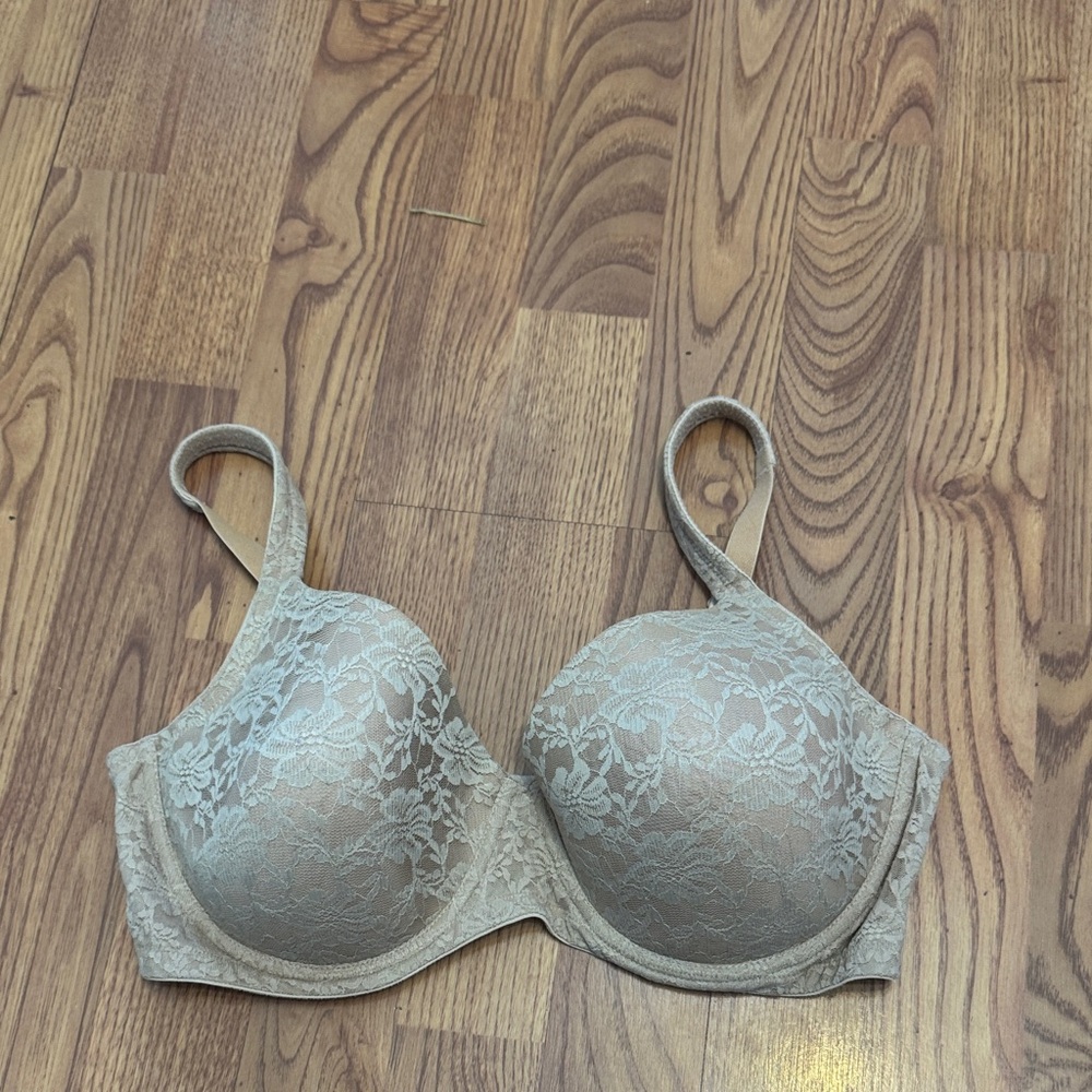 ✨Soma Lace Underwire Bra in Nude